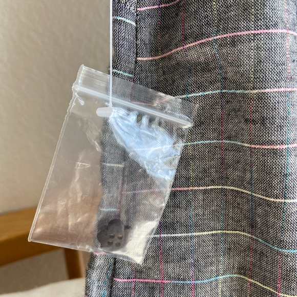 ModCloth unique scalloped sleeveless top - Picture 5 of 6